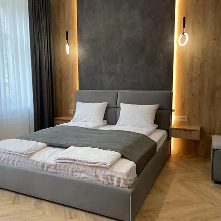 фурманська, 3 Apartment *